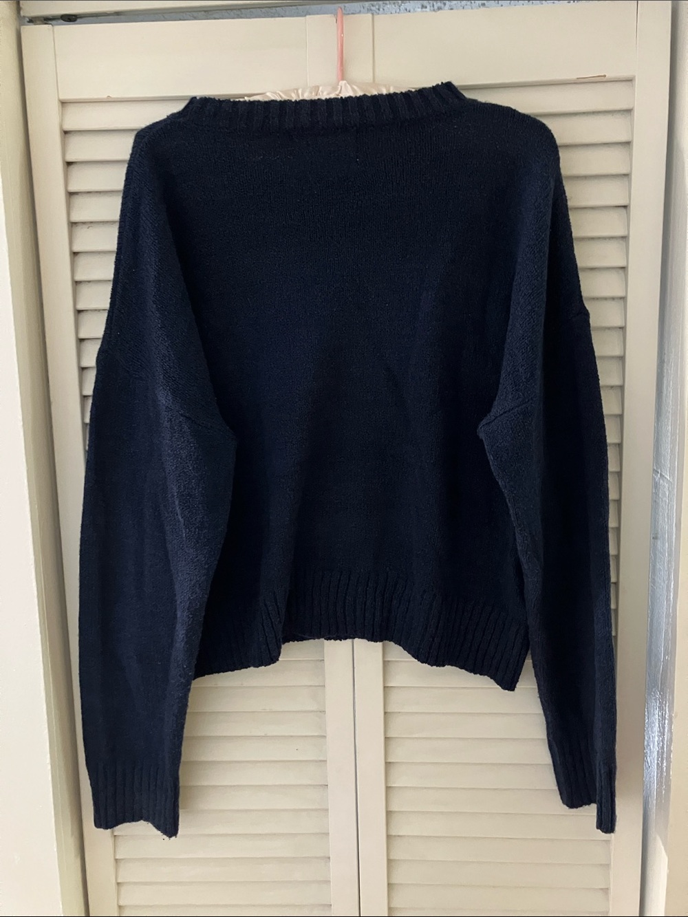 Panache Apparel Lake Life Navy Blue Statement Sweater Size Small - Picture 4 of 7